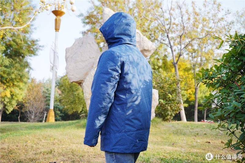 会发热的羽绒服你买过吗？这个冬天你要试一下吗？--棉花史密斯“石墨烯多区发热三合一羽绒服“分享