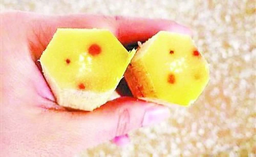 吃甘蔗务必要“留心” 红心是已经霉变的食用或引发中毒