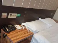 郑州裕富鸿时尚酒店 - 时尚电脑大床房
