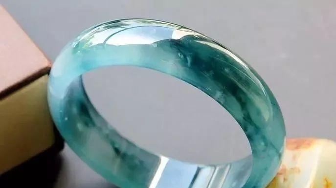|翡翠的“三水”，你都能分辨清楚了吗？