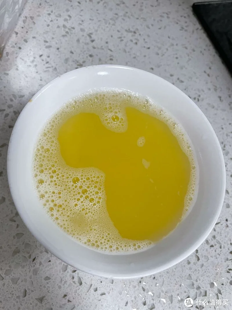 在家榨一杯甘蔗汁