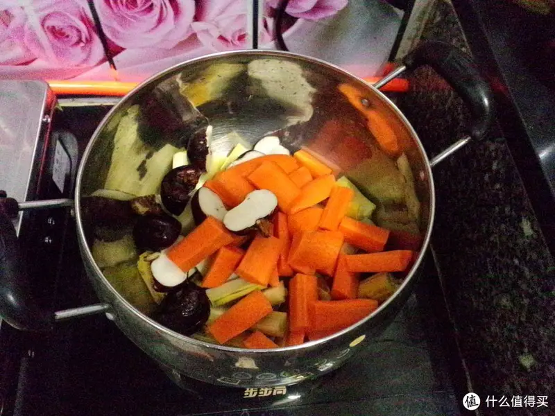 「药食同源」马蹄胡萝卜甘蔗水，帮您清心除热，凉降心火！