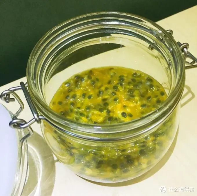 这样吃又美味又美白！超简单自制美白特饮——百香果柠檬蜂蜜水了解一下？