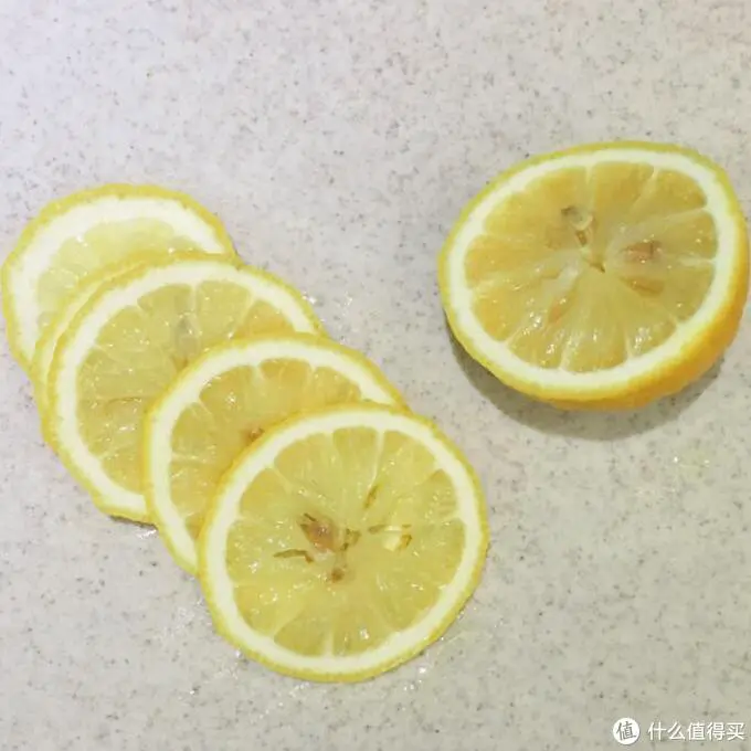 这样吃又美味又美白！超简单自制美白特饮——百香果柠檬蜂蜜水了解一下？