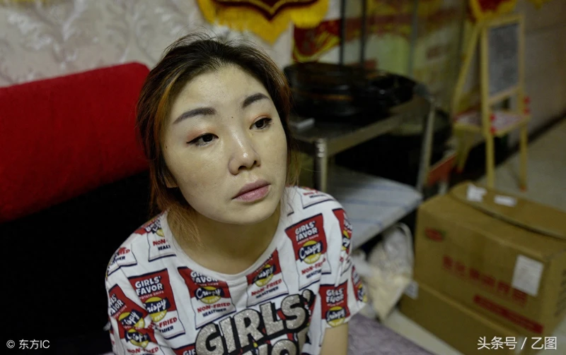 6旬母亲乘坐70小时车,赴新疆摘棉花救女,干两个月仅能买一盒药