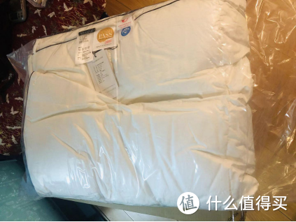 夏天，什么材质的被子盖着“最爽”，肉身实测3种材料，结果出人意料！