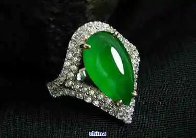 翡翠棉如何去除油渍，巧除翡翠棉上的油渍，让你的翡翠焕然一新！
