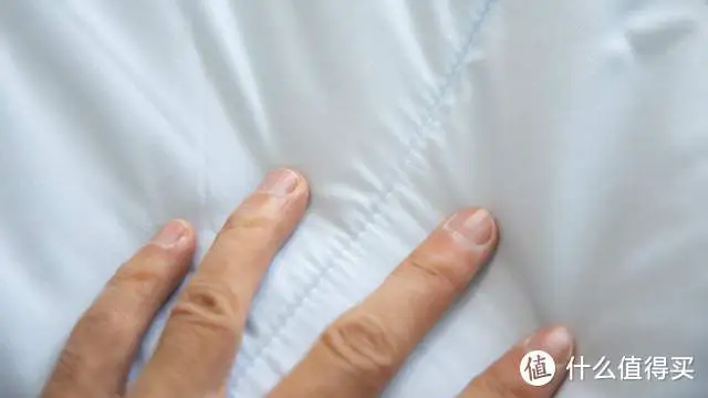 冬被也能有轻盈体验,愉悦之家气凝胶冬被睡眠体验